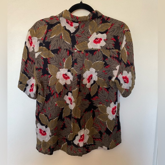Michelle Stuart Short Sleeve PrintButton Up Top in Size Medium - Picture 4 of 7